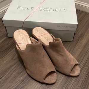 Sole Society open toe heel sandals in suede size 8.5